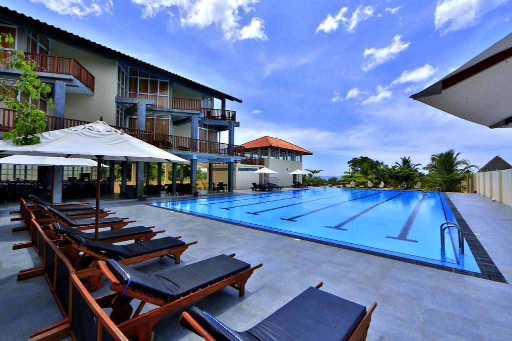 Marina Beach Passikudah Exterior photo