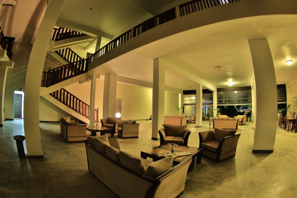 Marina Beach Passikudah Exterior photo
