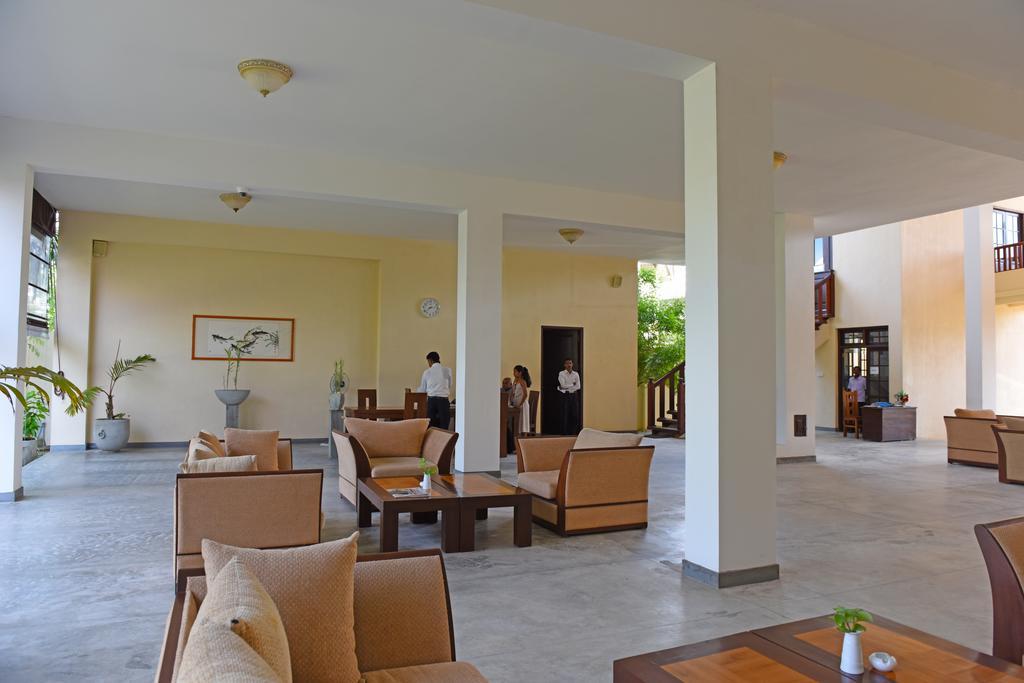 Marina Beach Passikudah Exterior photo