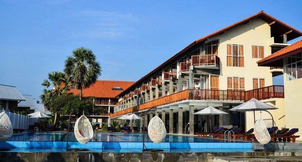Marina Beach Passikudah Exterior photo